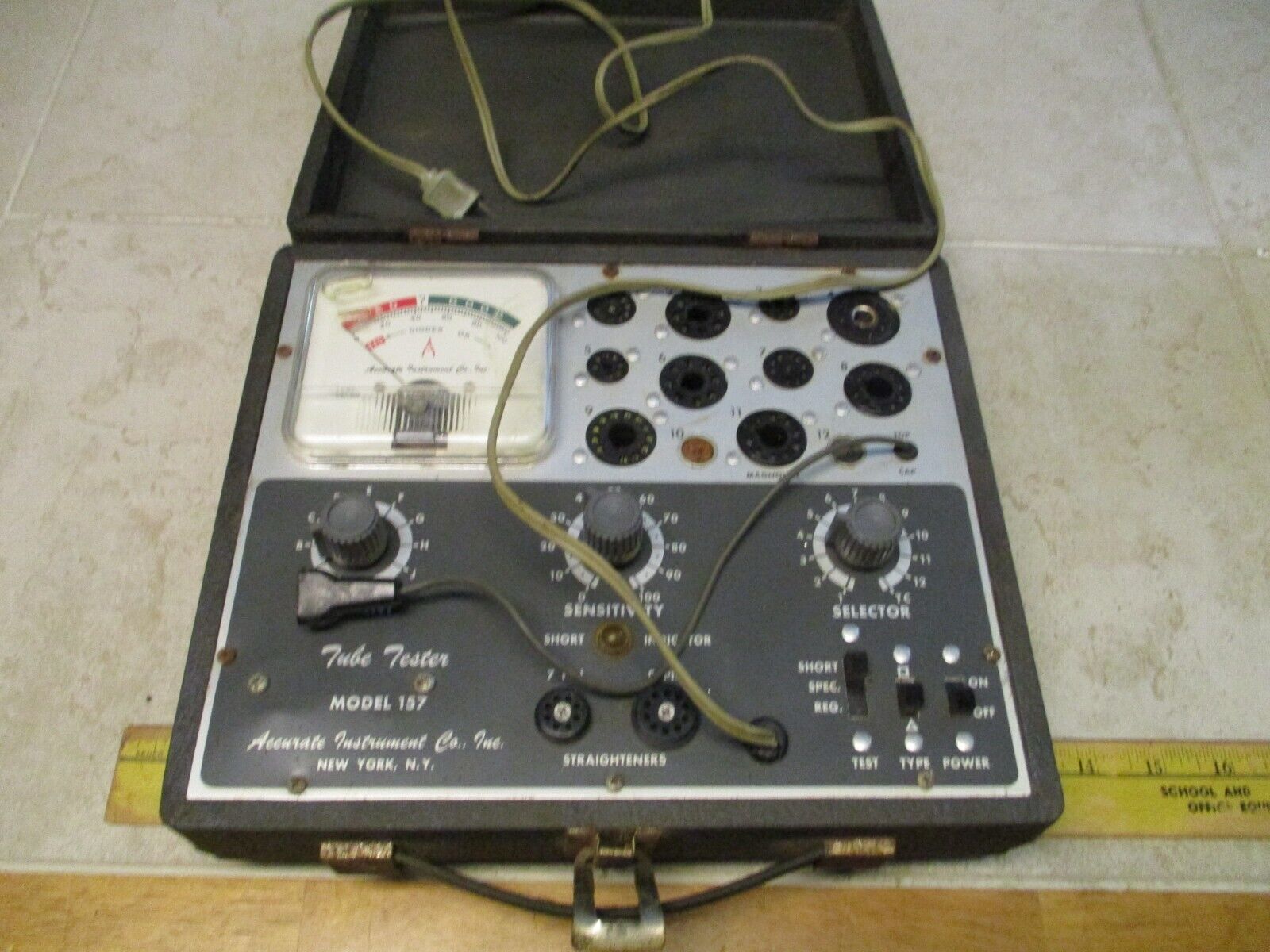 VINTAGE  ACCURATE INSTRUMENT MODEL 157 UTILITY TESTER VACUUM TUBE TESTER ACI