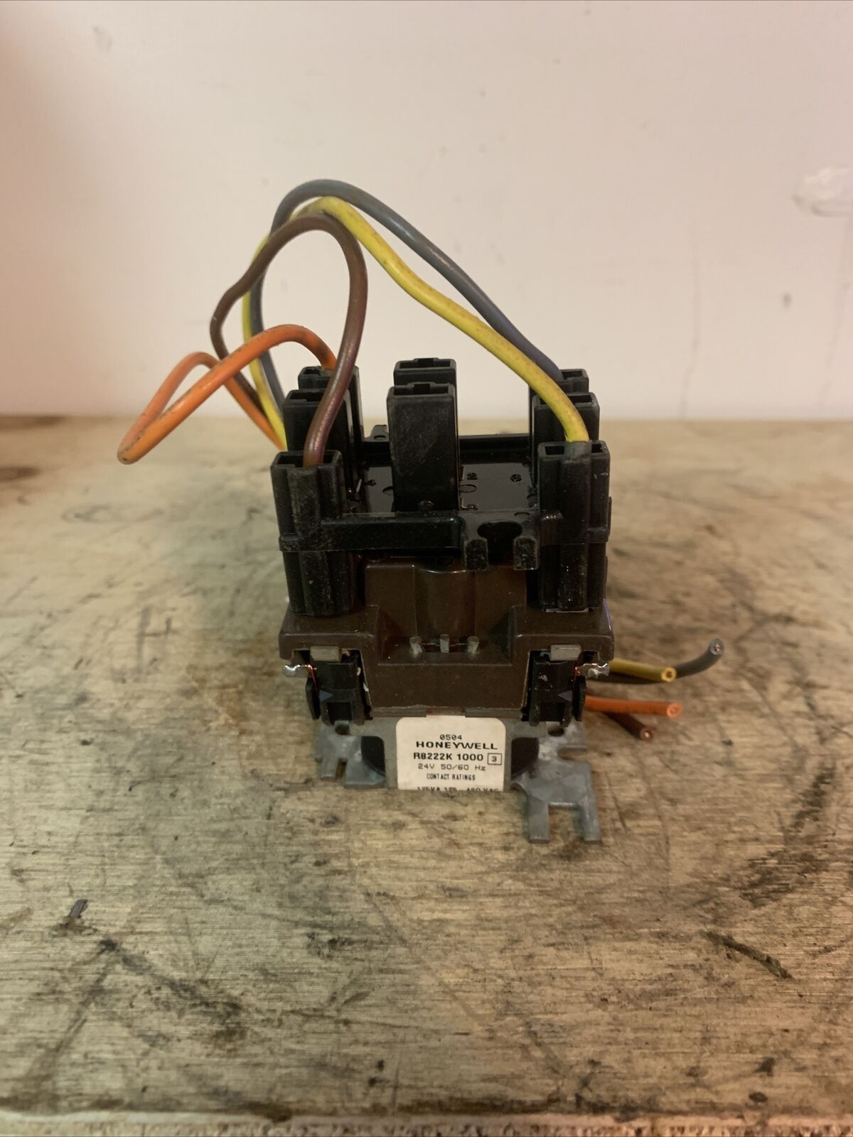 Switching Relay 24 Volt Coil Honeywell R8222K 1000