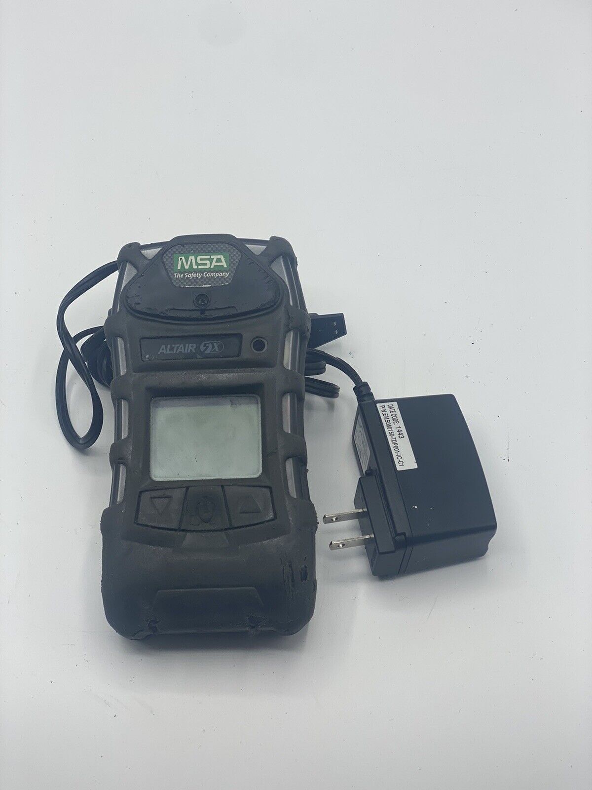 MSA Altair 5X Bluetooth Gas Detector Meter - Powers On With Charger. NOT WORKING